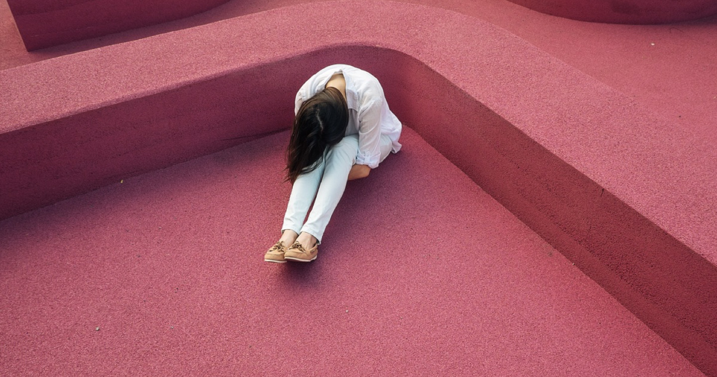 女生卖袜子小饰品真的能赚钱吗