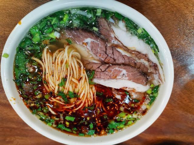 在北京开牛肉拉面馆利润如何一碗面价多少钱
