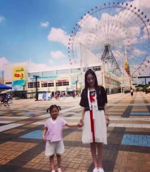 哪些母女组合名字代表着共同努力赚钱的精神