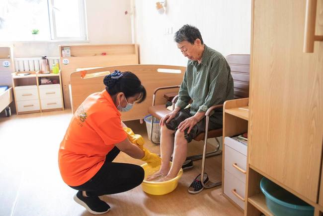 农民老年生活如何赚钱养老金福利能否享受