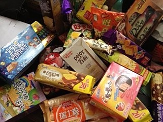 食品or服装创业更赚钱揭秘零食与服饰销售利润对比
