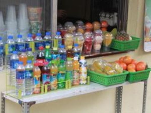 在小学初中旁开店能盈利吗小卖部都卖哪些商品