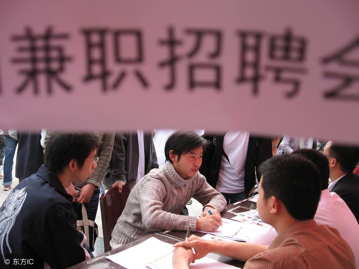 在大学开店赚钱可行吗校园商业前景探讨