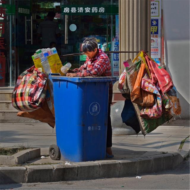 在四川捡破烂赚钱吗一月能收入多少