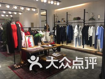 哪些衣服让和平小店快速盈利
