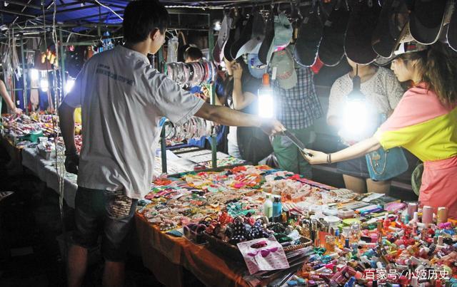 哪些地摊生意投资小利润高地上开店赚钱攻略