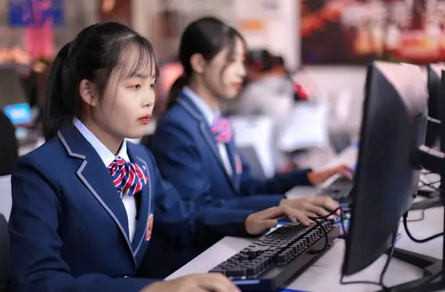 哪些行业更适合女性赚钱女生职场选择指南