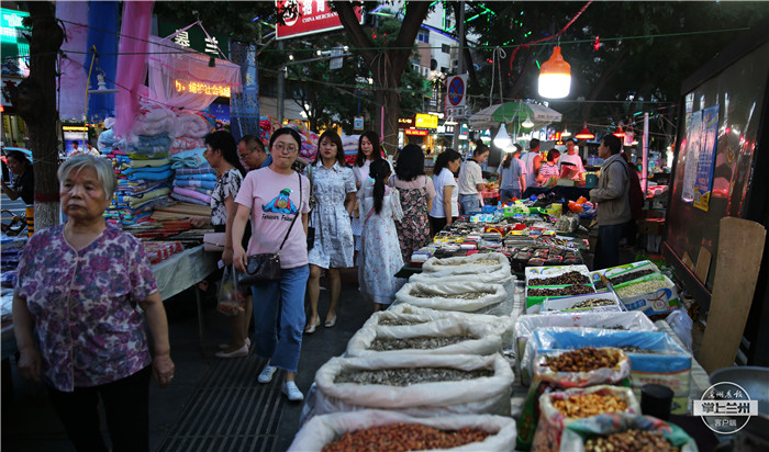 夜市经营哪些商品赚钱快哪些热销品更有前景