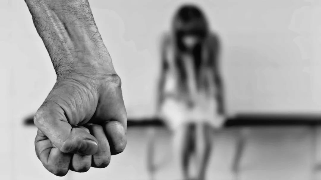 女性哪些行为最易赚取高收入哪类金钱途径最为理想