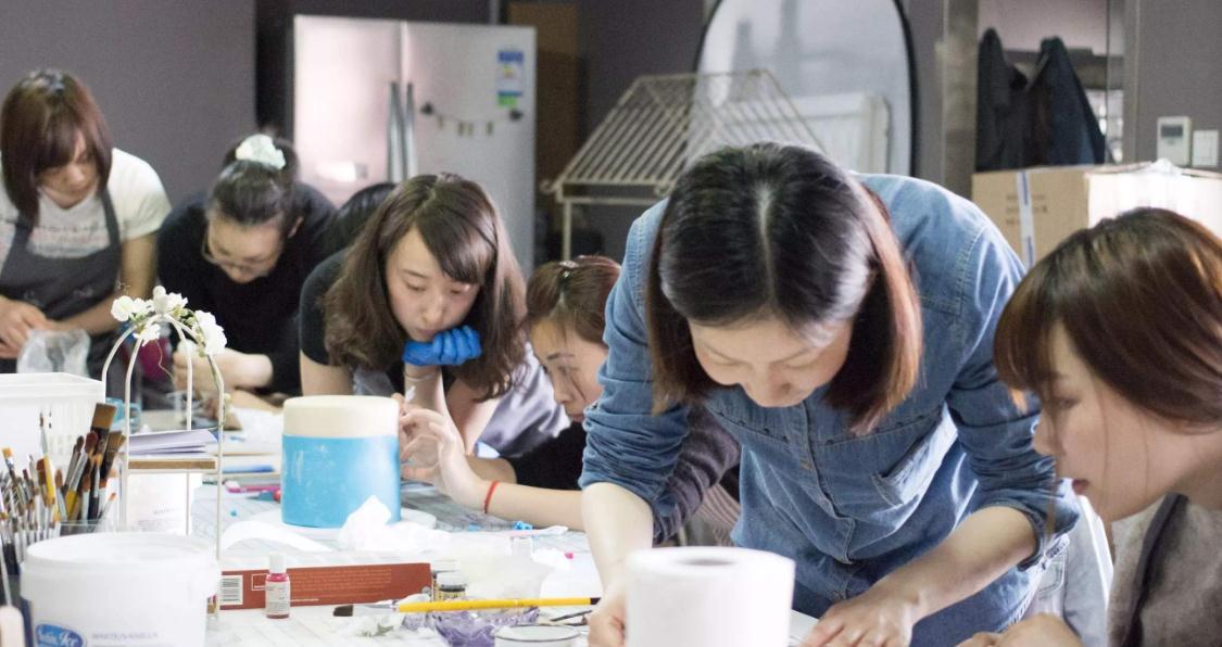 女生适合学哪些手艺赚钱养家能否终身从事