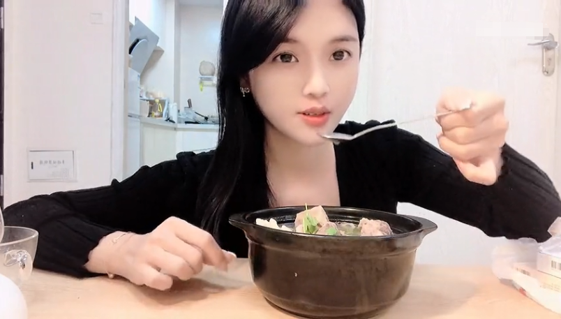 女生在家喝茶也能赚钱真实案例图片曝光