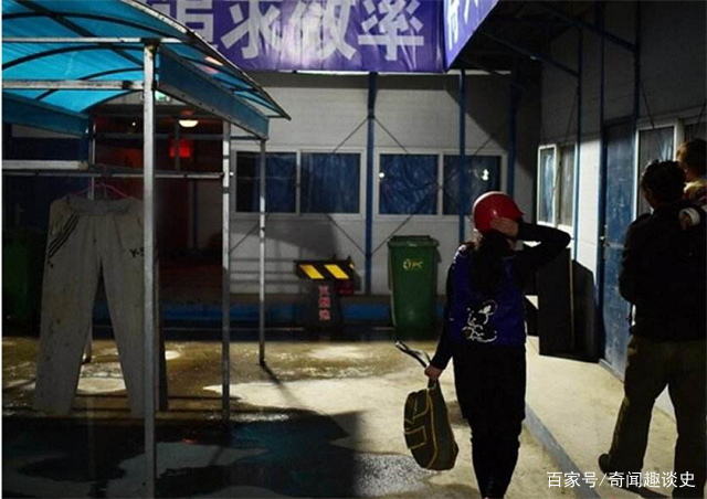 女生在工地食堂工作赚钱是否可观工作强度大吗