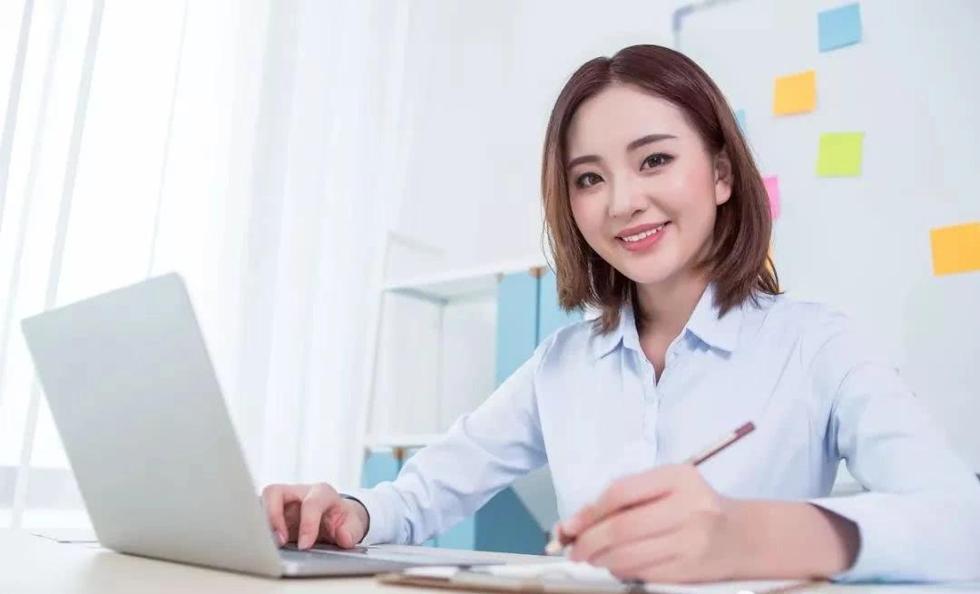 女生如何通过创意壁纸赚钱探究她们的有效收入方法