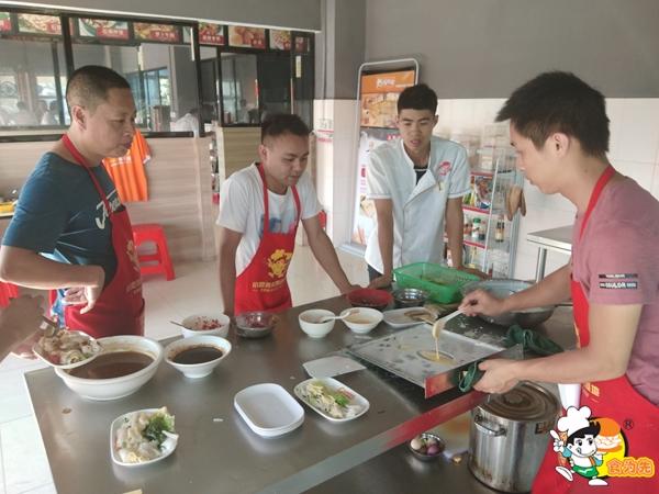女性创业早餐项目赚钱吗女生做早餐生意前景如何