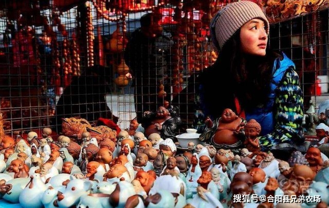 女性集市热卖品有哪些摆地摊哪些商品最赚钱受欢迎