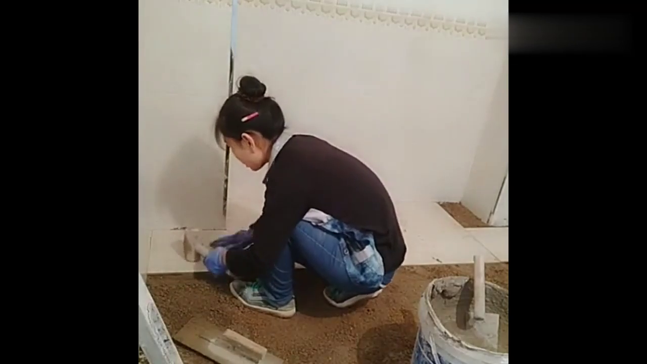 女生在工地工作赚钱速度与收入真相揭秘