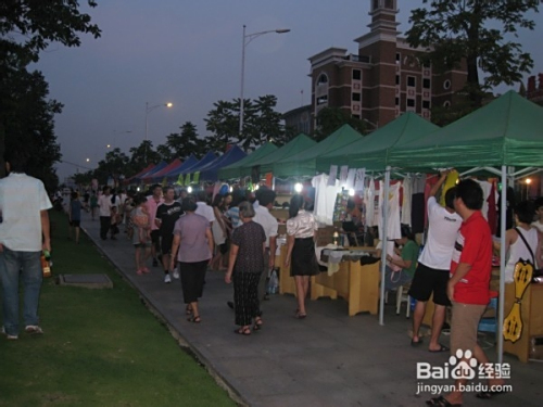 摆地摊真那么赚钱揭秘地摊赚钱游戏背后