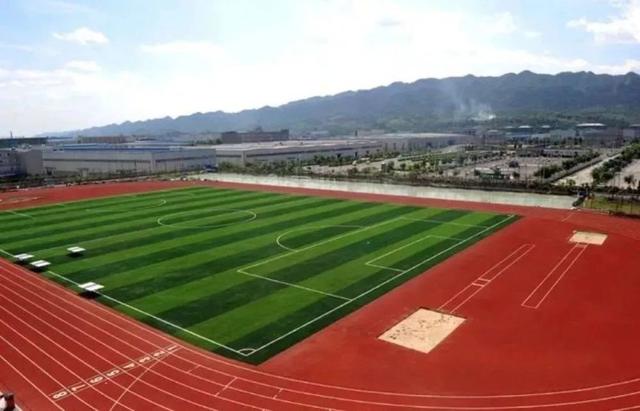 校园操场热门赚钱项目有哪些学校操场的盈利之道揭秘