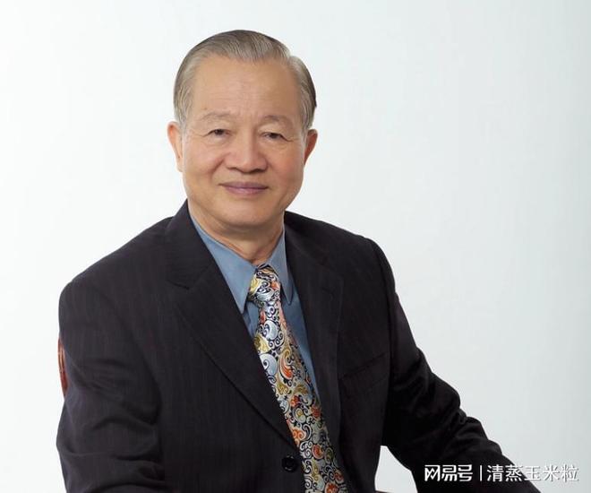 曾仕强如何凭借国学大师身份盈利