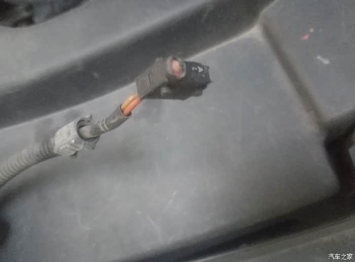 十代雅阁后雨刷器开关位置在哪