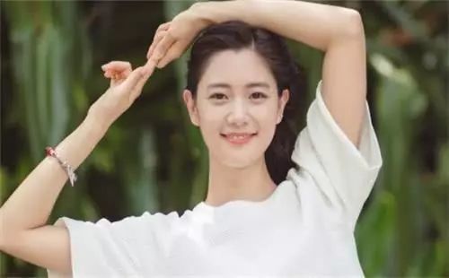 美女一吻如何刷五万赞