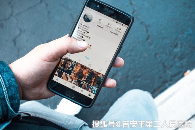 刷赞软件和小号真的能提升社交影响力吗