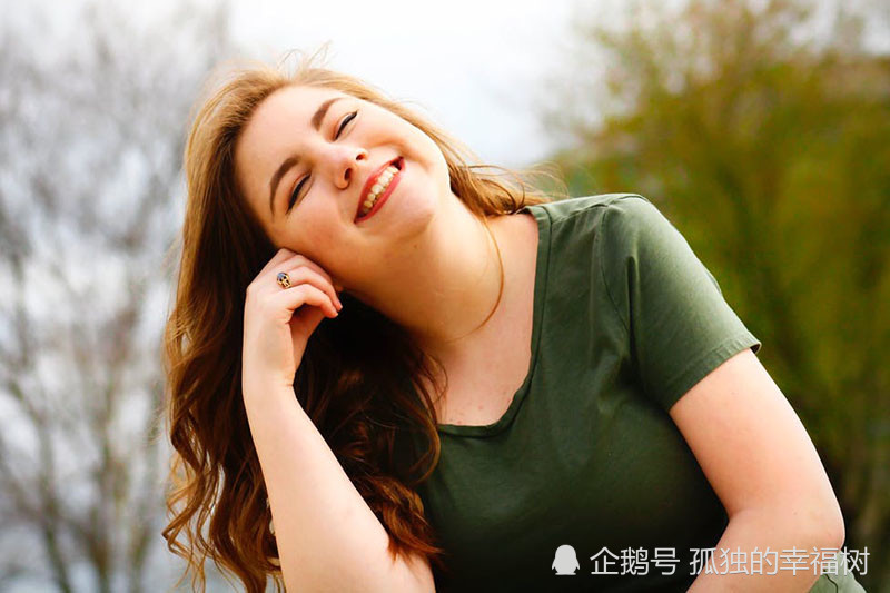 为何男朋友总是刷美女点赞这让你不安吗