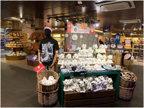 如何在达禄尼百货店刷赞