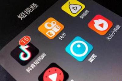 在快手短视频中如何实现自动刷赞的操作方法
