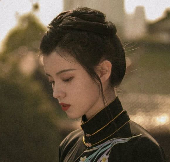 如何下载QQ空间动态说说刷赞软件