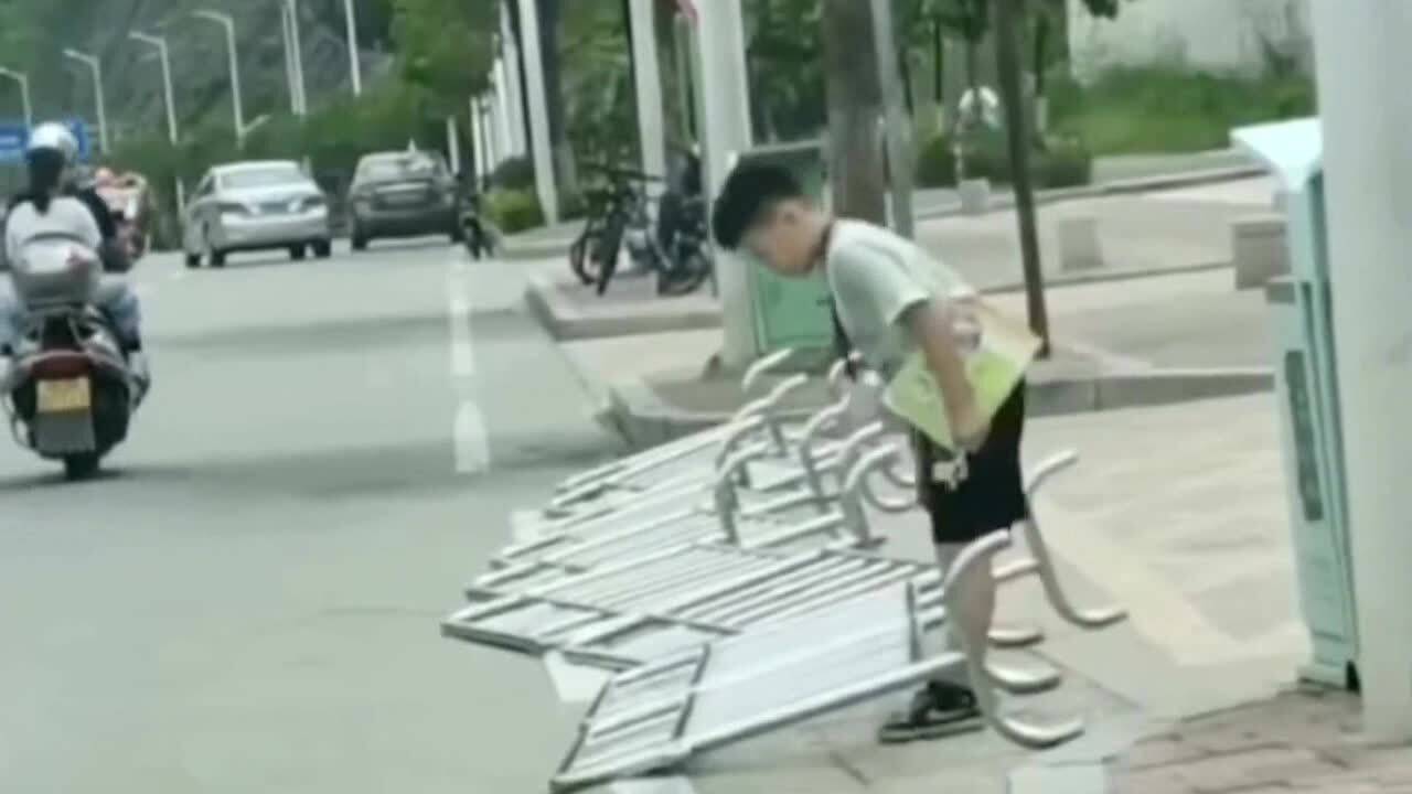 小学生刷点赞行为的原因是什么