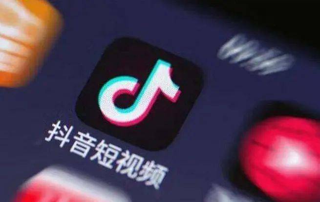 在抖音平台上花钱刷赞是否真的能让视频上热门