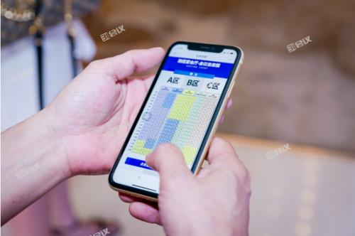 如何安全高效地实现小熊716刷赞效果