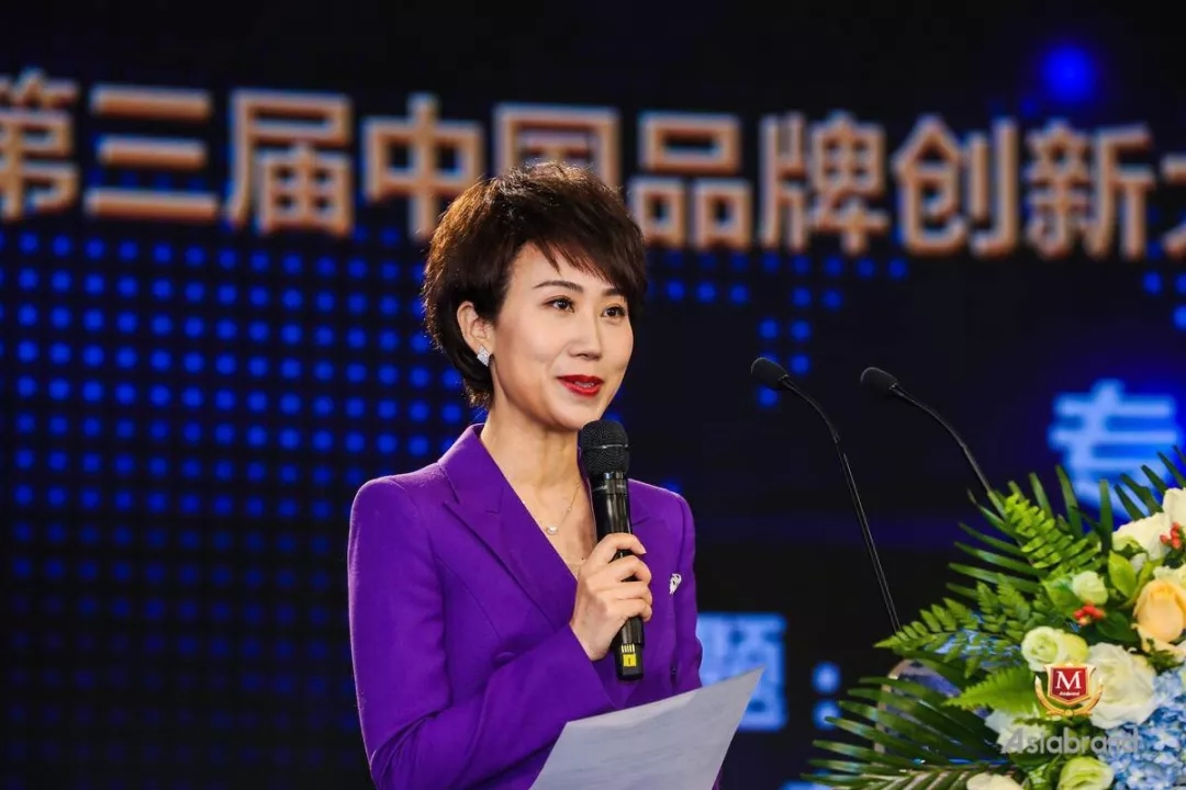 李海燕在北京刷红梅赞这一现象的起源是什么