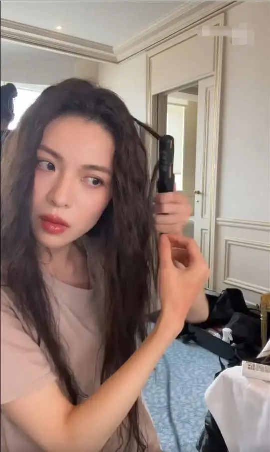 阿娇的社交空间刷赞行为对粉丝有何吸引力