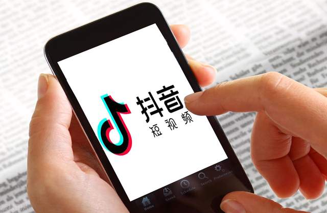 请问在抖音平台上用于刷评论和点赞的app是什么你知道吗
