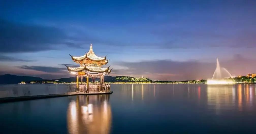 卡盟西湖美景为何让人流连忘返