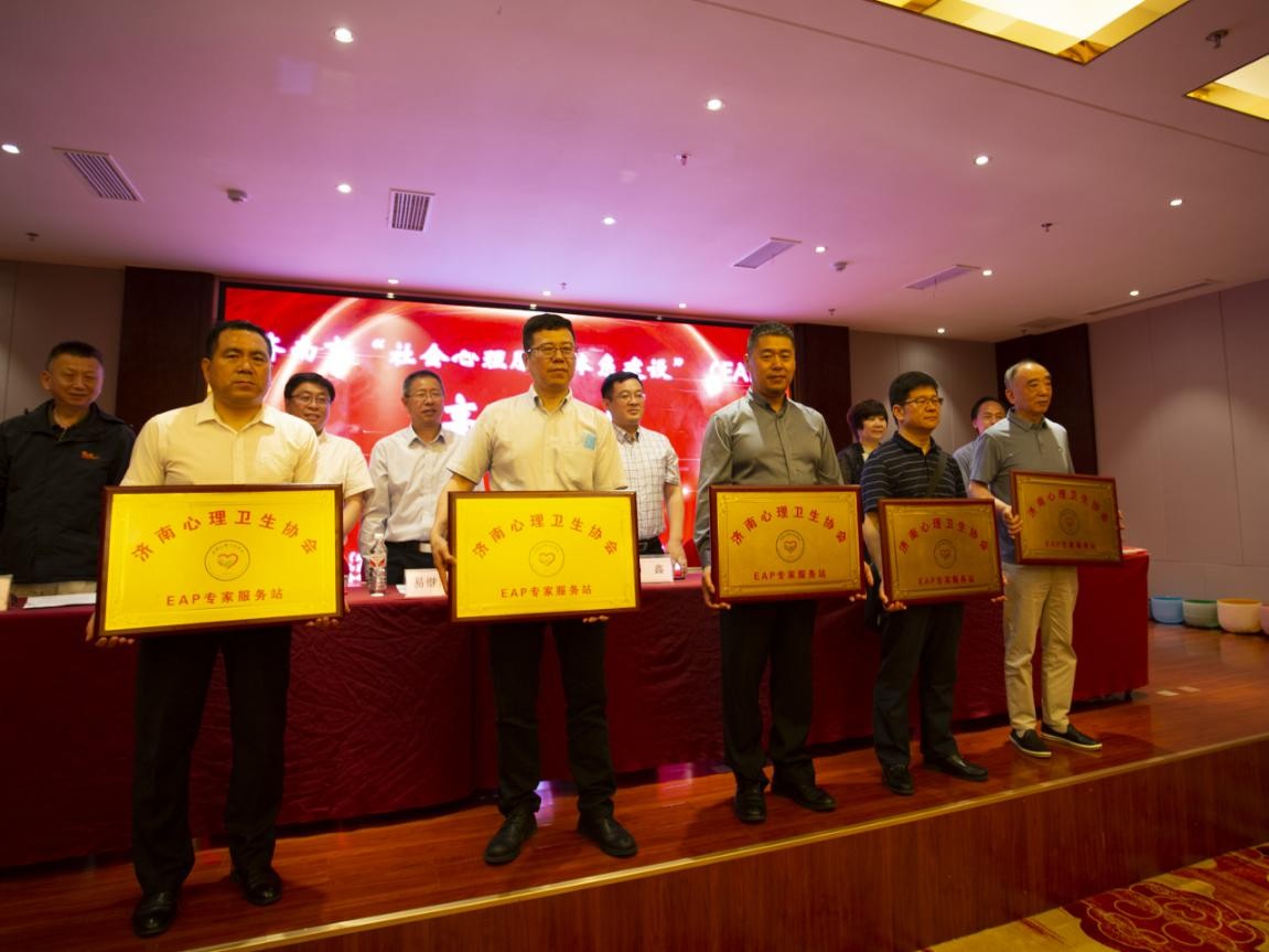 峰卡盟怎么选性价比高的卡盟推荐