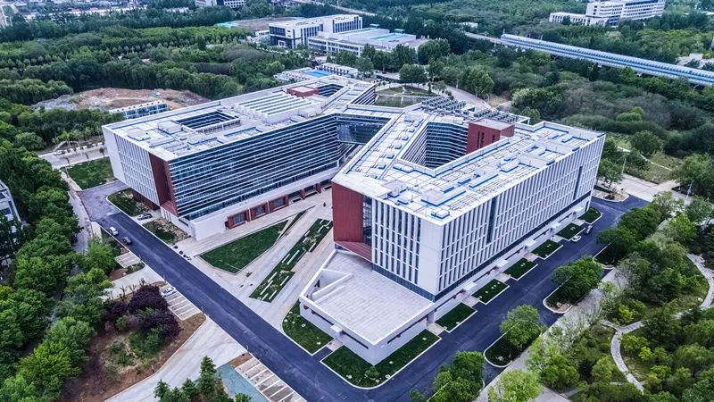 堡盟展会发的卡是啥卡是高端商务卡吗