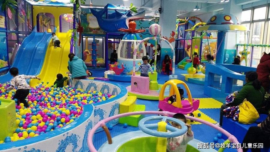 盟城儿童乐园旁哪里能轻松捡到奥特曼卡呢
