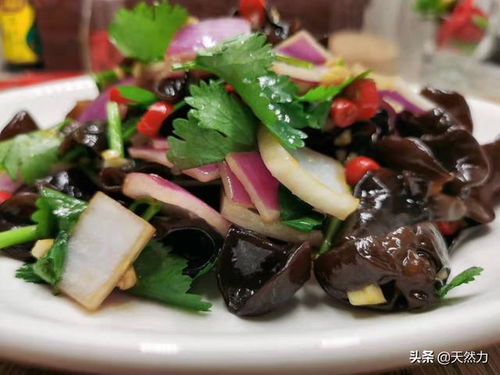 粉丝凉拌木耳怎么做才美味？详解家常凉菜的独特风味