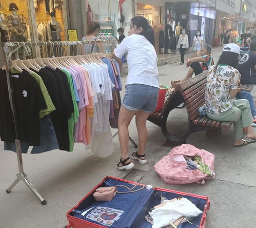 打工人如何通过摆地摊开启副业之路？
