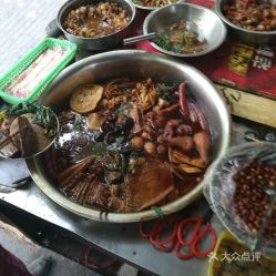 板面搭配把子肉，这样的餐饮生意究竟能否盈利？