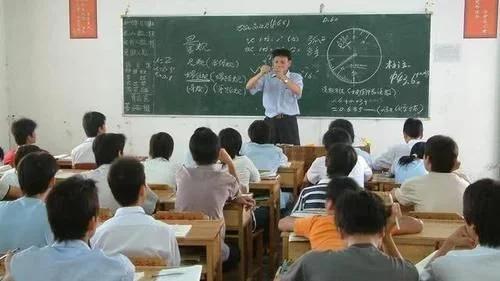 小学女教师如何在繁忙教学之余成功开展副业？