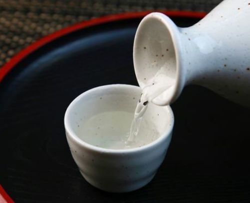 白酒批发商是如何实现盈利的？他们的赚钱之道在哪里？