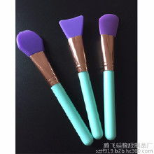 QQ弹圆头软硅胶唇刷，你试过这款美妆神器吗？