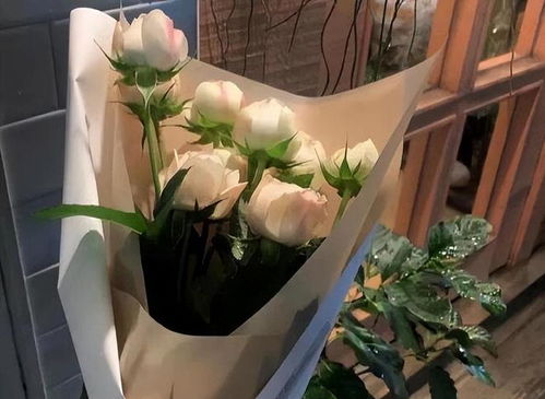 QQ情侣空间鲜花代刷真的免费吗？
