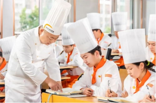 如何通过140烹饪技巧实现盈利？
