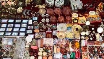 文玩地摊上卖哪些物品最能吸引顾客并实现盈利？