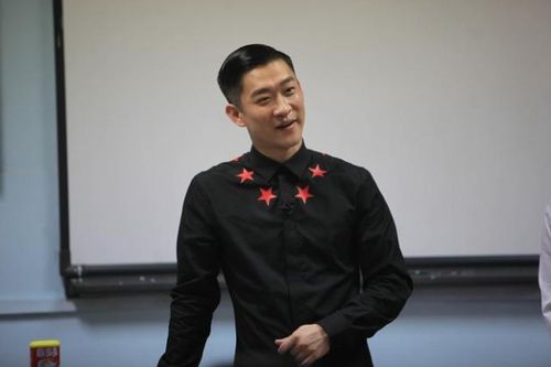 曹云金是如何在娱乐圈中实现财富积累的？